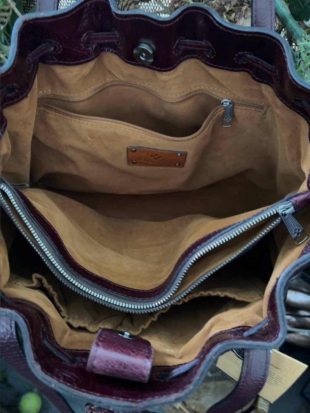 Patricia Nash "Witney" tote bag deep plum leather featuring drawstring tassel - Picture 8 of 11